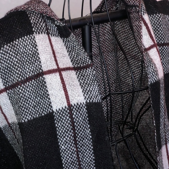 Plaid Shawl - Picture 2 of 4